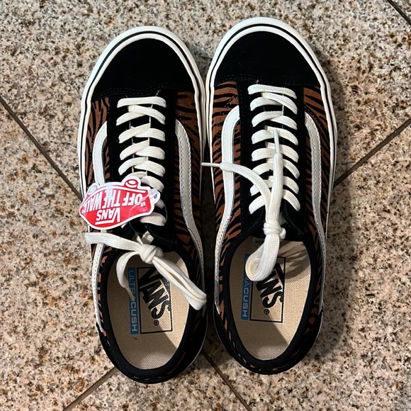 VANS | Animal Stripes Style 36 Decon SF Sneakers - Picture 6 of 8